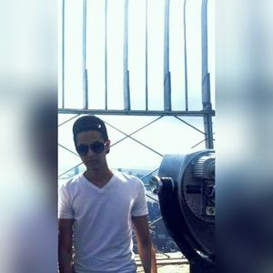 Meet your Posher, Moiz